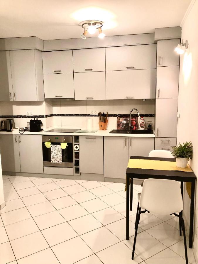 בודפשט Bright, Spacious Apartment 3 Bedroom, Garage מראה חיצוני תמונה