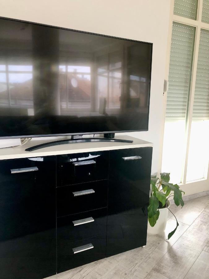 בודפשט Bright, Spacious Apartment 3 Bedroom, Garage מראה חיצוני תמונה
